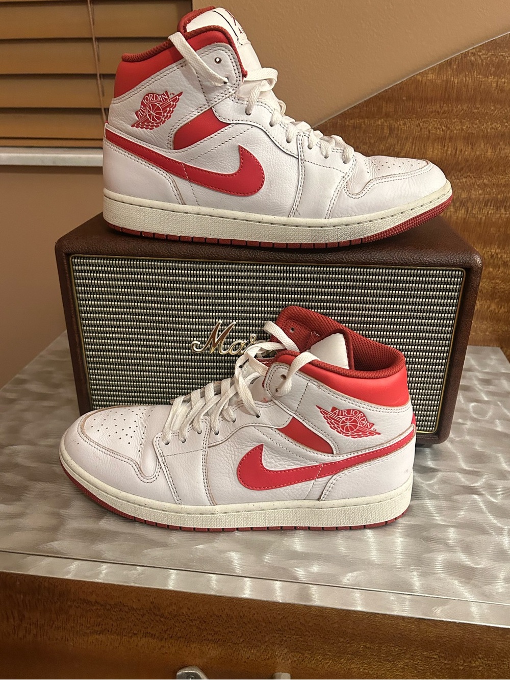 Nike Jordan -1  Mid  in White and Red